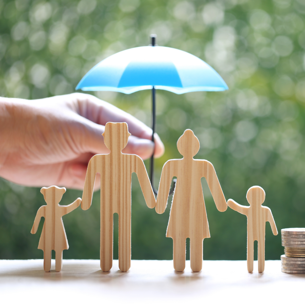 예기치 않은 상황에 대비해 가족의 재정적 안정을 준비하는 가족보장(Family Protection) 이미지